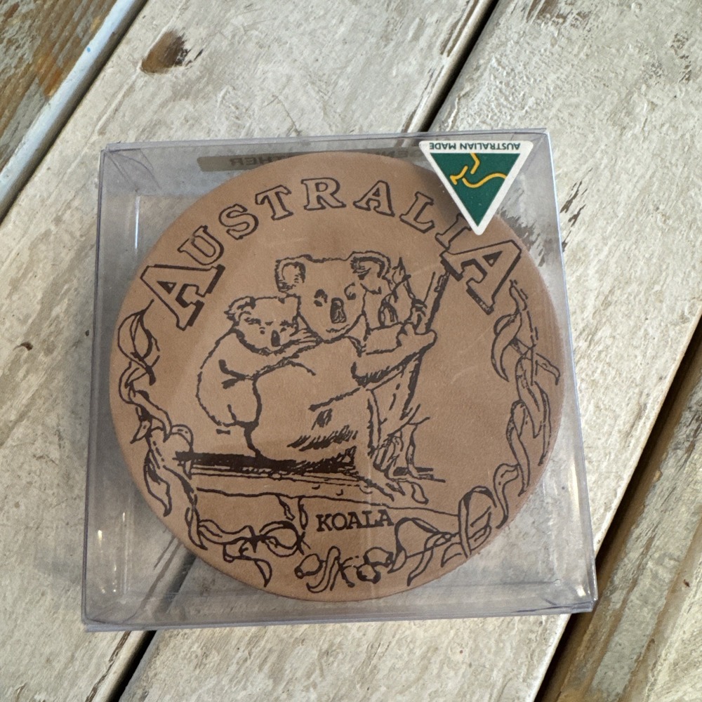 NEW / UNUSED / UNOPENED 6 LEATHER COASTERS "AUSTRALIA" SOUVENIR COASTERS